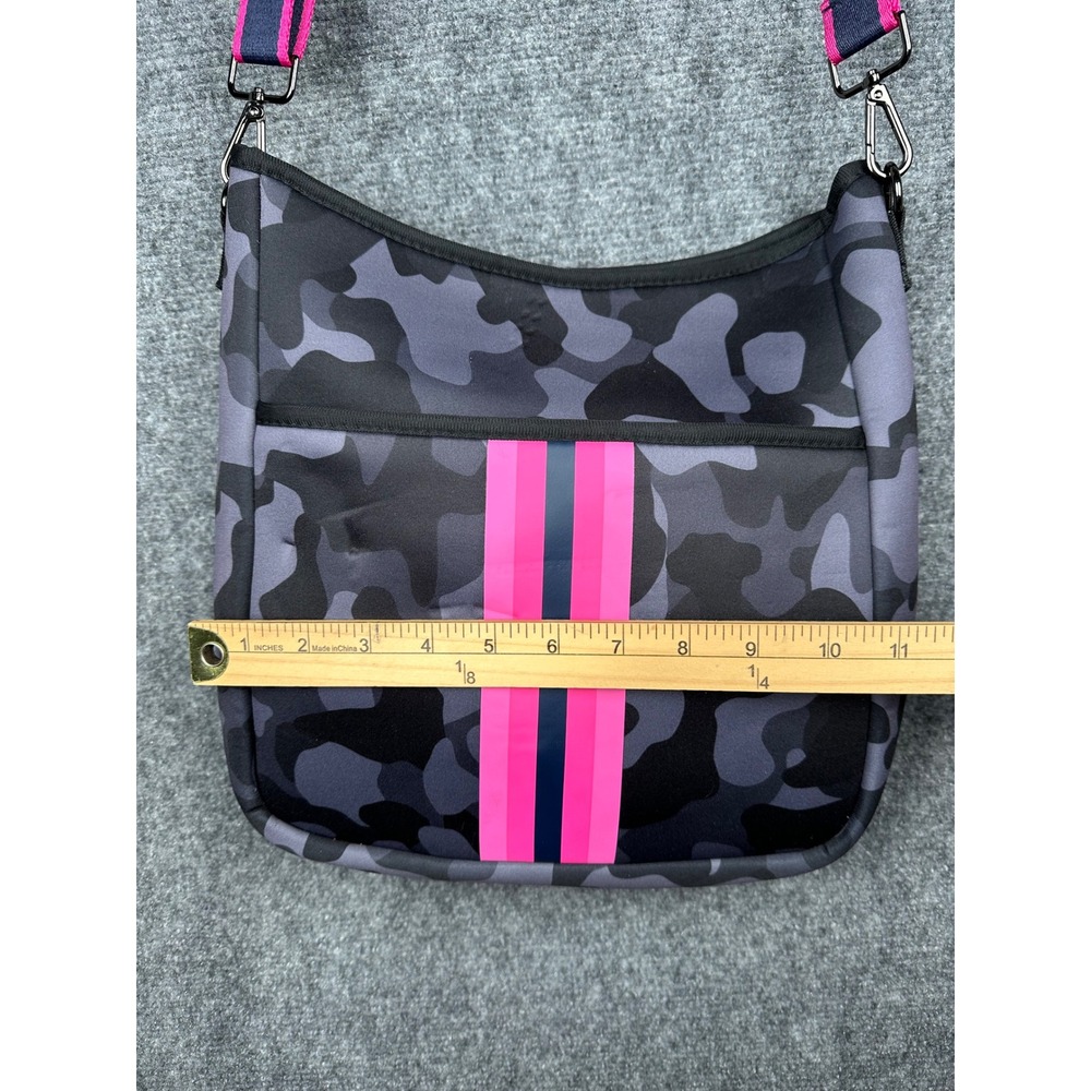 Parker Hyde Camo‎ Neoprene Crossbody Bag Pink Stripe Adjustable Strap - Picture 4 of 15